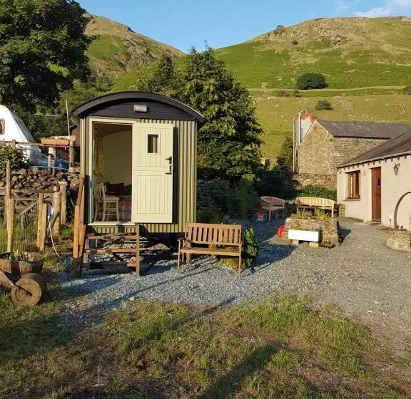 Hotelli Shepherds Hut Dolly Wagon