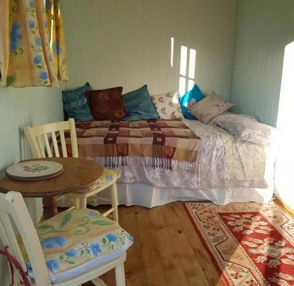 Hotelli Shepherds Hut Dolly Wagon