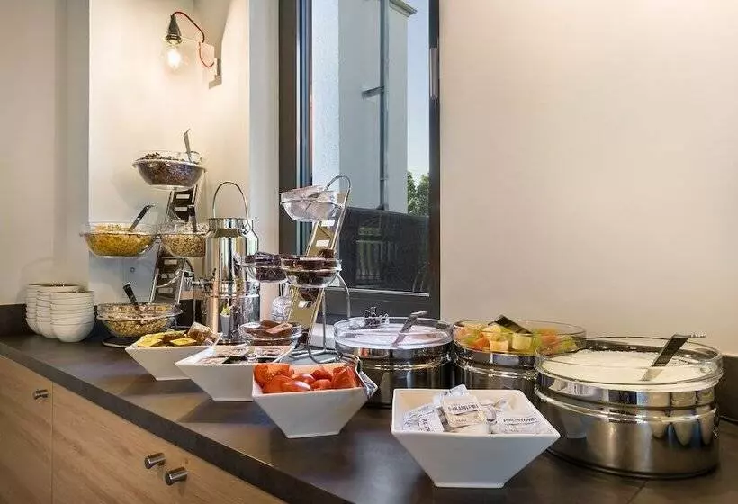 Signature East Hotel Apartment