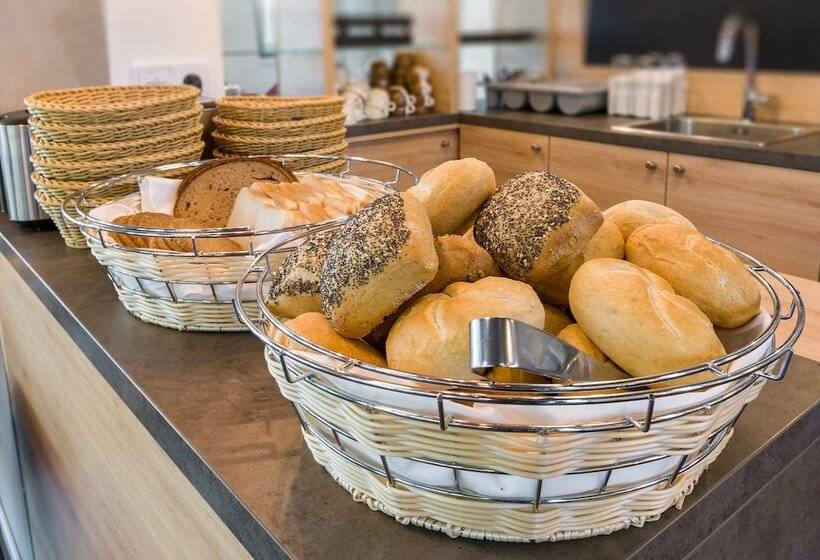 Signature East Hotel Apartment