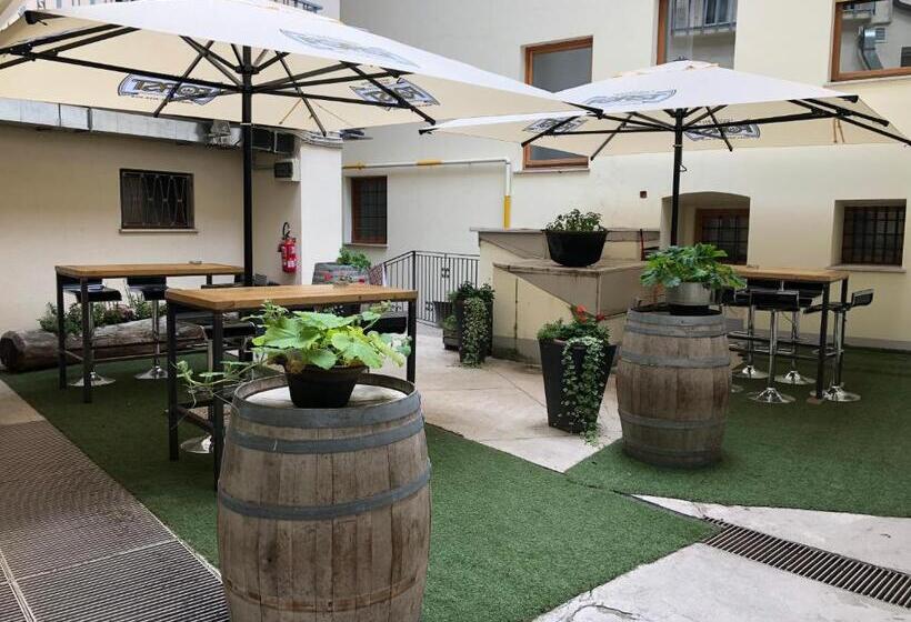 فندق Antica Trattoria