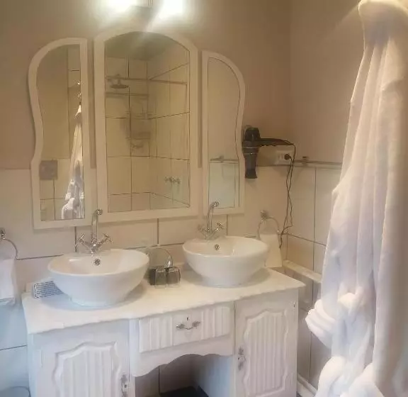 Majatalo De Witte Huis