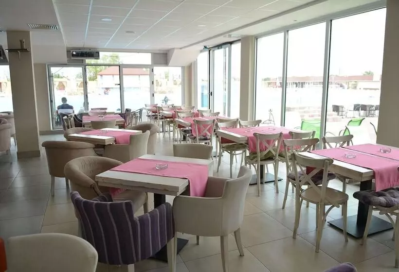هاستل Flamingo Resort