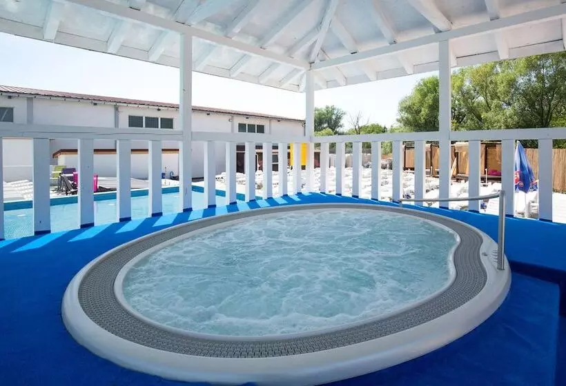 هاستل Flamingo Resort