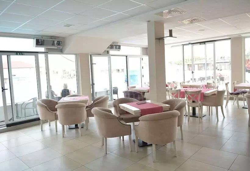 هاستل Flamingo Resort