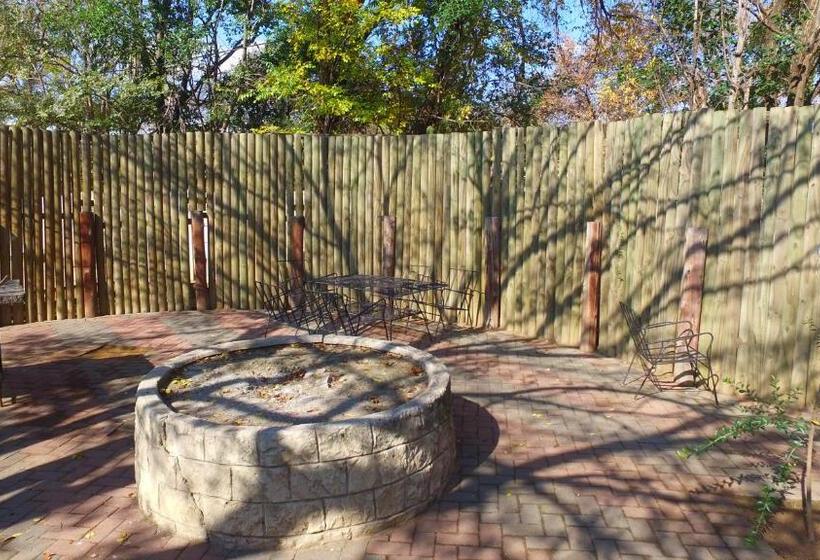 Bed and Breakfast Lighthouse