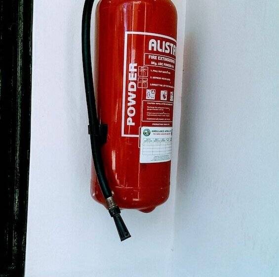 تختخواب و صبحانه Royal Lake View Gardens