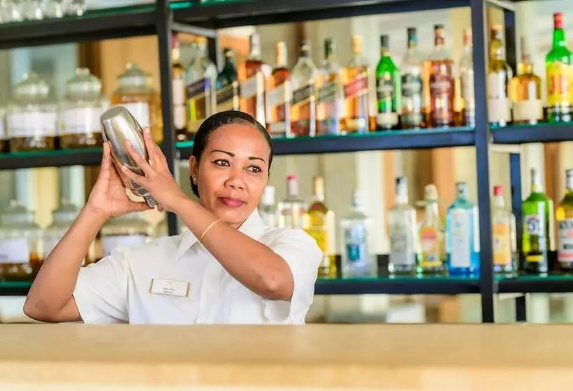 هتل Baobab Tree Hôtel & Spa