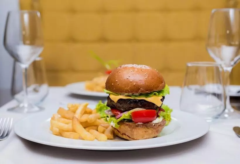 هتل Baobab Tree Hôtel & Spa