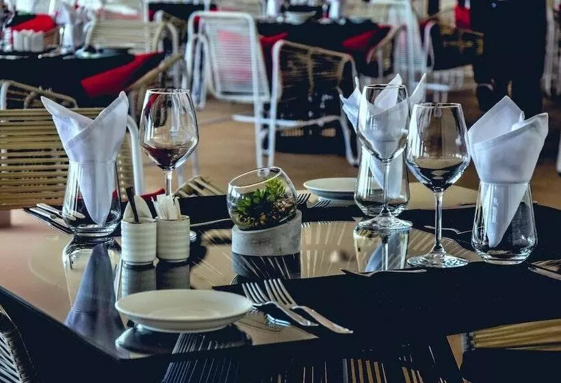 هتل Baobab Tree Hôtel & Spa