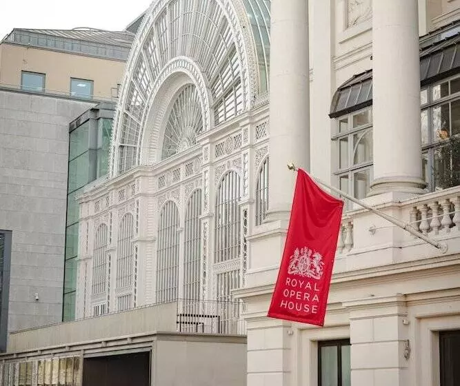 Hotel L Oscar London