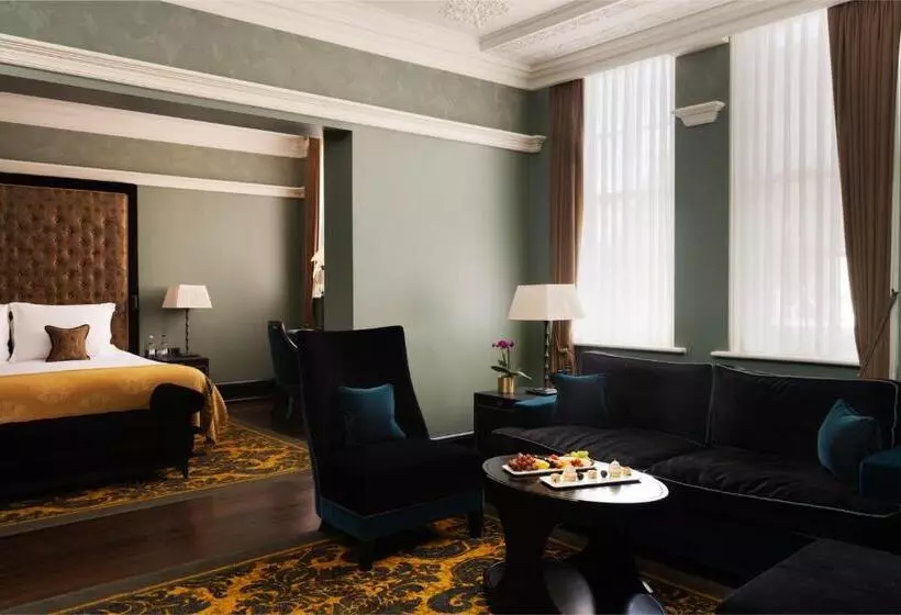 Hotel L Oscar London