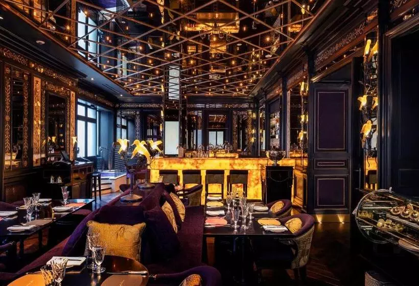 Hotel L Oscar London