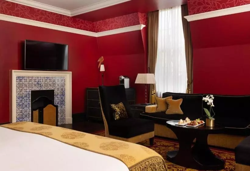 Hotel L Oscar London