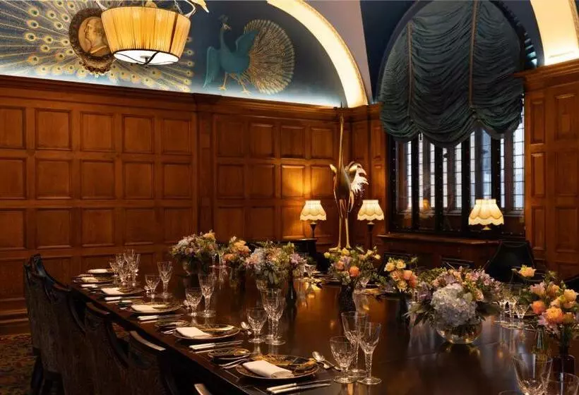 Hotel L Oscar London