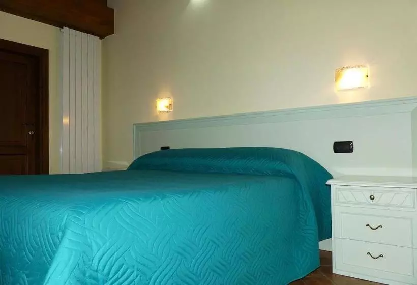 ホテル Villa Montotto