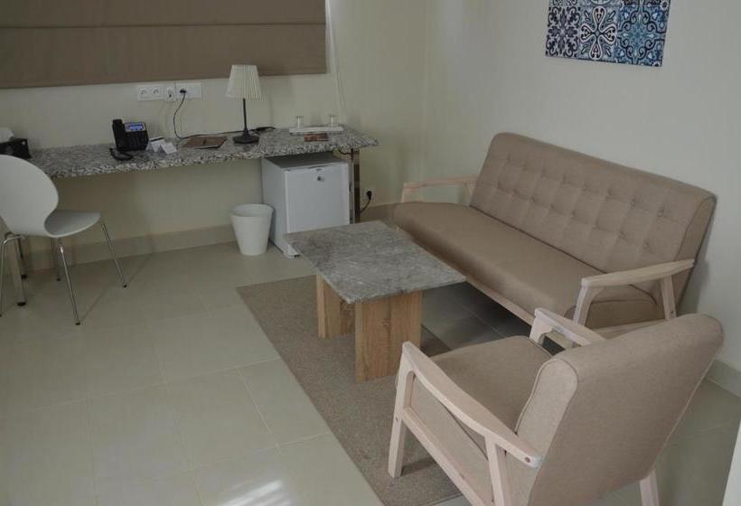 Lhotel By Chateau De Sable