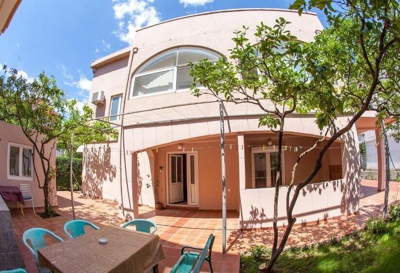 پانسیون Guest House Jasna