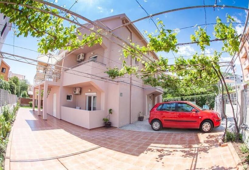 پانسیون Guest House Jasna