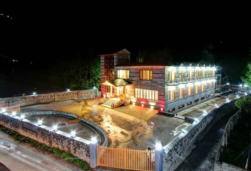 هتل Aamod At Apple Town