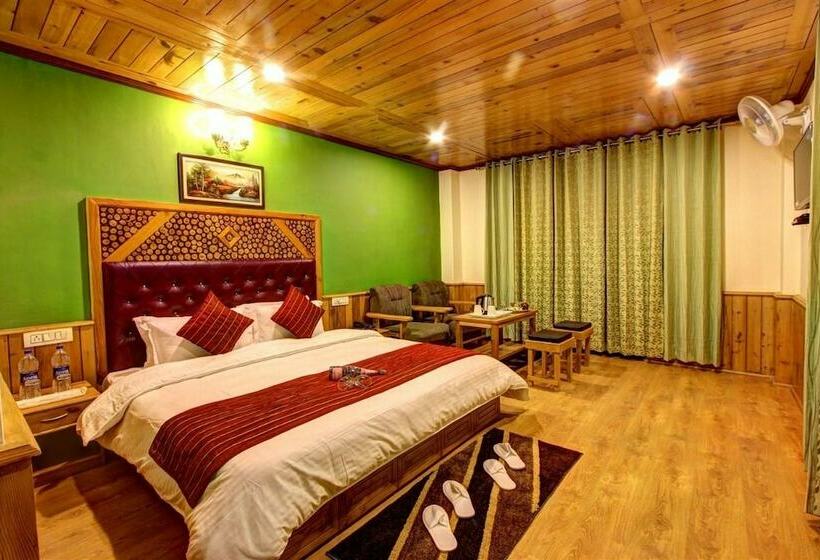 هتل Aamod At Apple Town