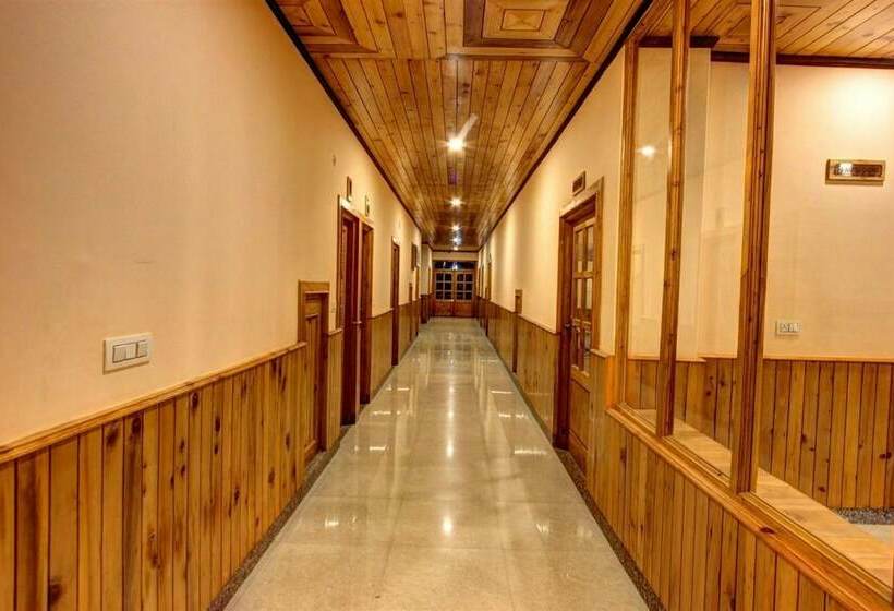 هتل Aamod At Apple Town