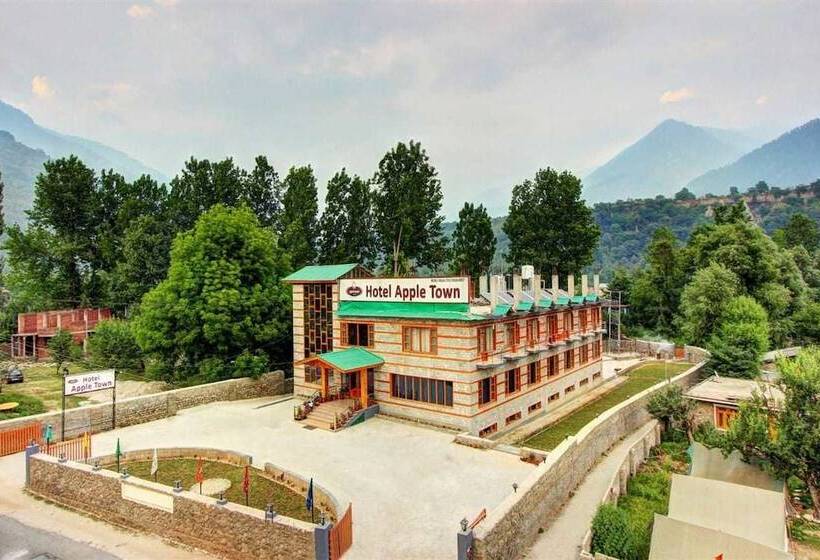 هتل Aamod At Apple Town