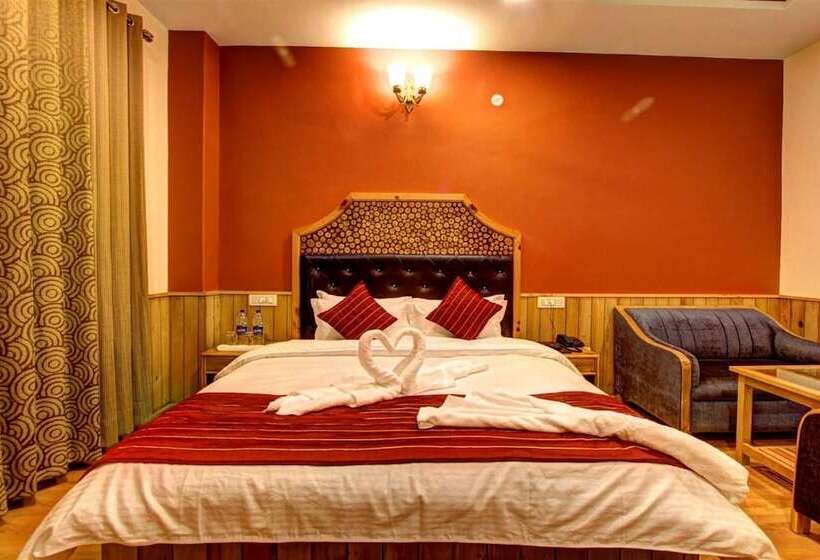 هتل Aamod At Apple Town