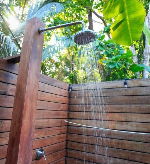 فندق Casa Cecilia Beach Front