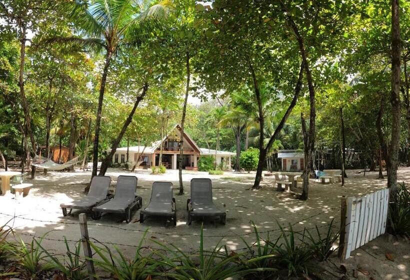 فندق Casa Cecilia Beach Front