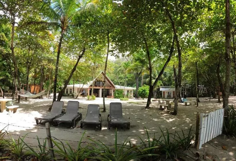 هتل Casa Cecilia Beach Front