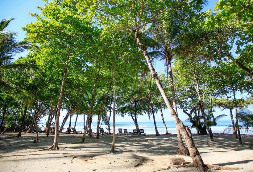 فندق Casa Cecilia Beach Front