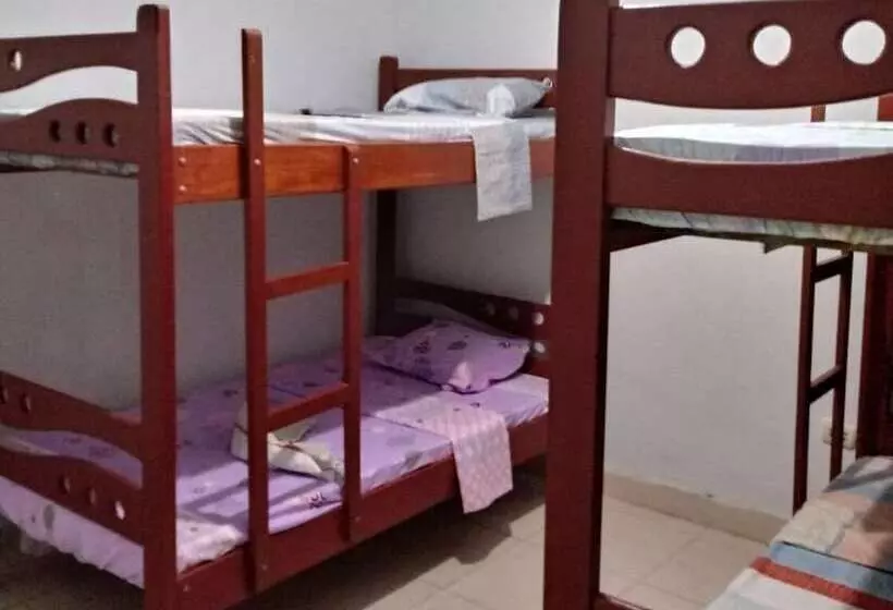 Kitara House Backpackers Hostel