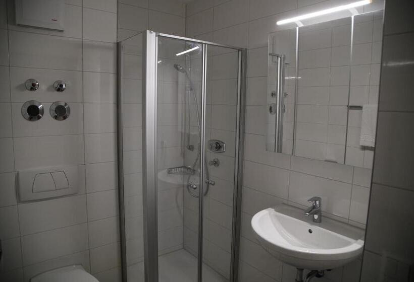 Comfort Boardinghouse