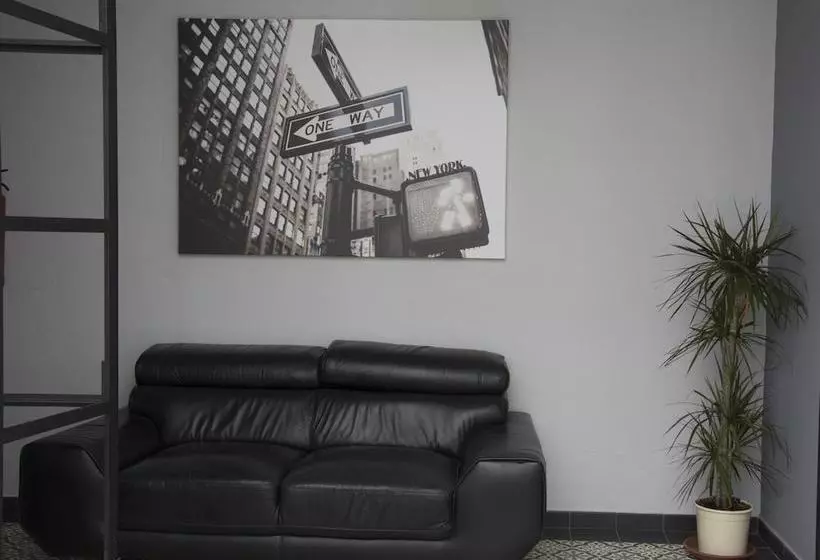 Factory Rooms Barbate  Hostel