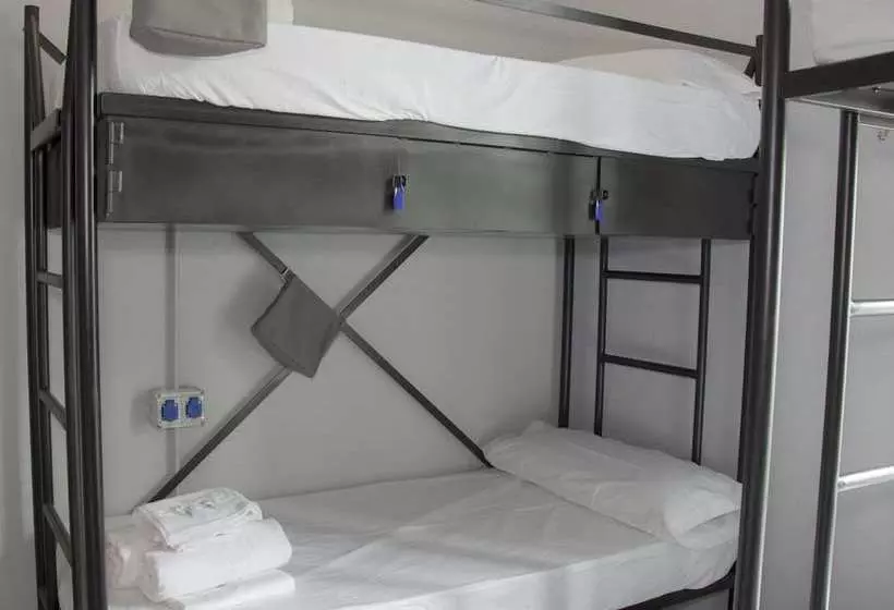 Factory Rooms Barbate  Hostel