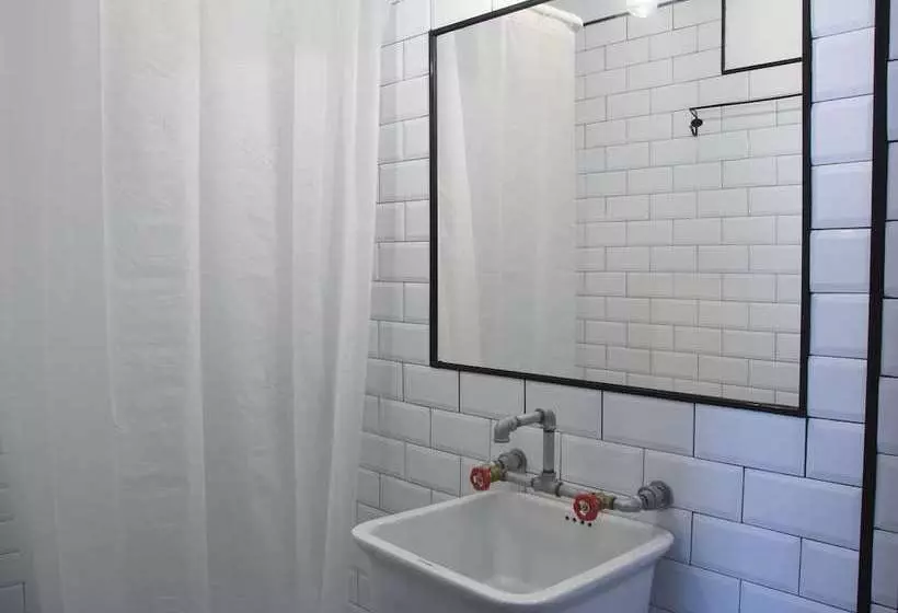 Factory Rooms Barbate  Hostel