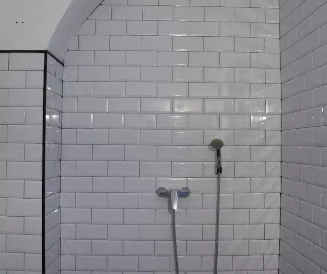 Factory Rooms Barbate  Hostel