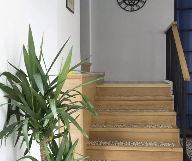 Factory Rooms Barbate  Hostel