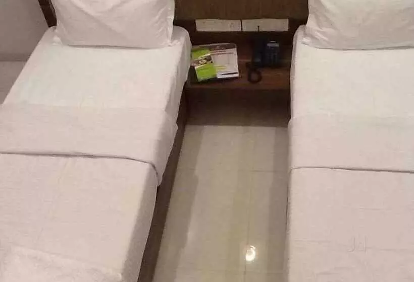 ホテル Jk Rooms 133 Ankleshwar Gidc