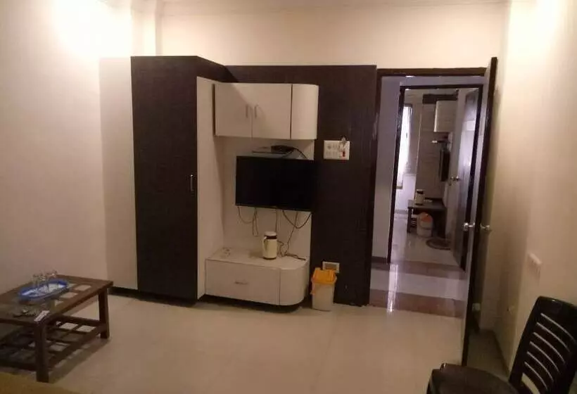 ホテル Jk Rooms 133 Ankleshwar Gidc