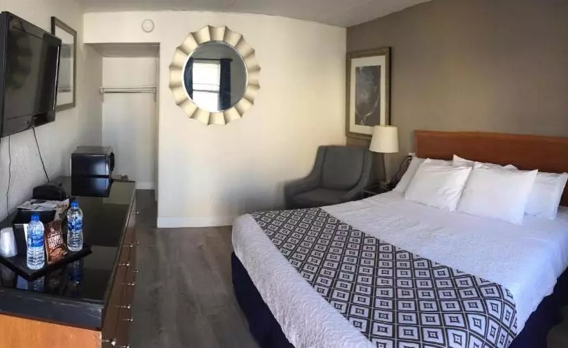 Penn Lodge Hotel & Suites Philadelphia   Bensalem