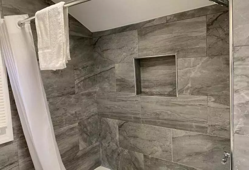 Penn Lodge Hotel & Suites Philadelphia   Bensalem