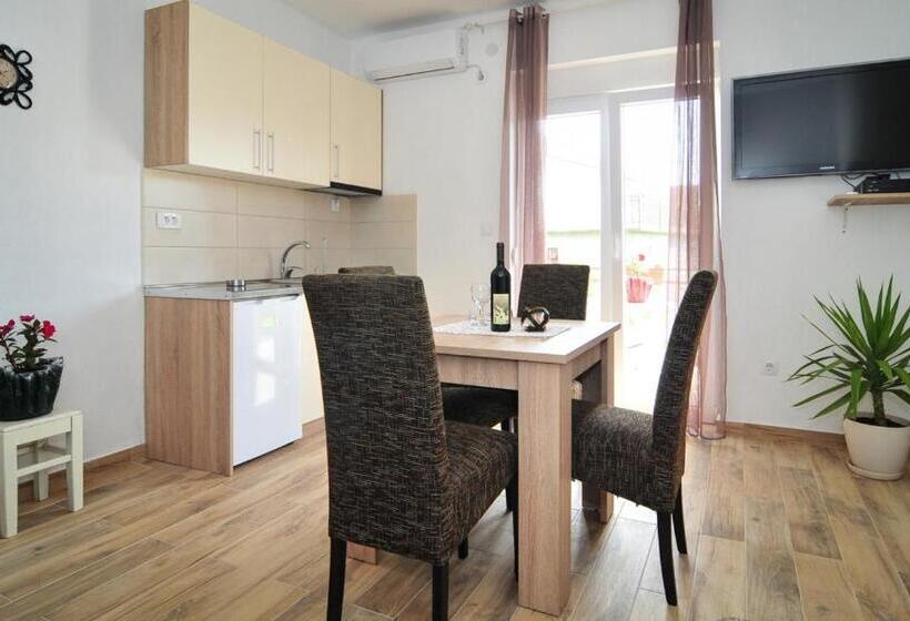 پانسیون Apartmani Bekonja