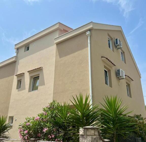 پانسیون Apartmani Bekonja