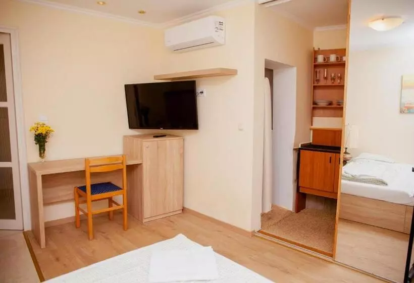 Aamiaismajoitus (B&B) King Arthur Panzió