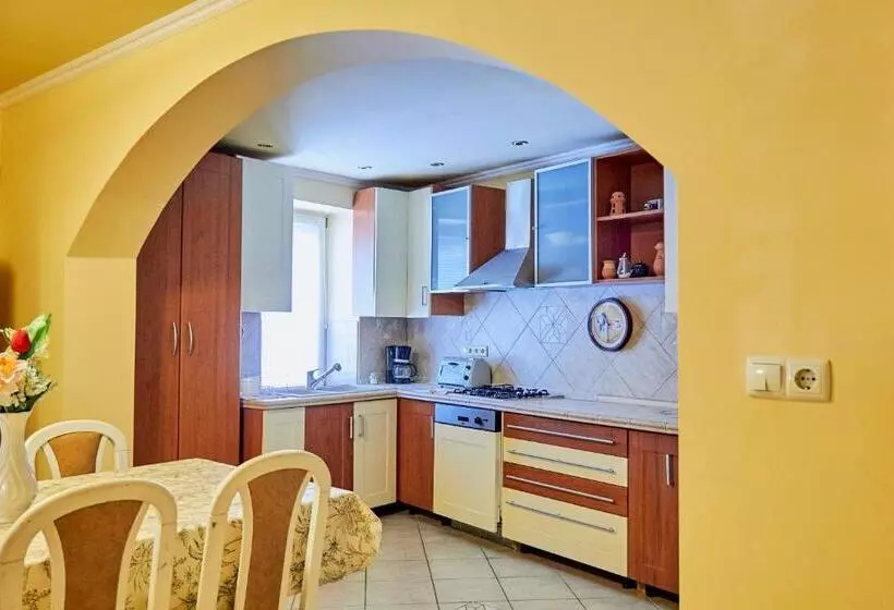 Aamiaismajoitus (B&B) King Arthur Panzió