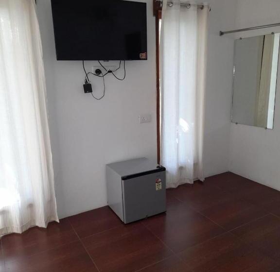 Crossbill Beach Resort