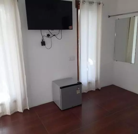 Crossbill Beach Resort