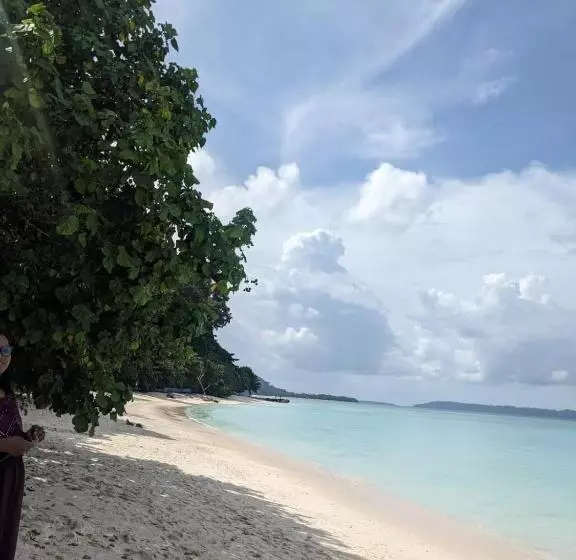 Crossbill Beach Resort